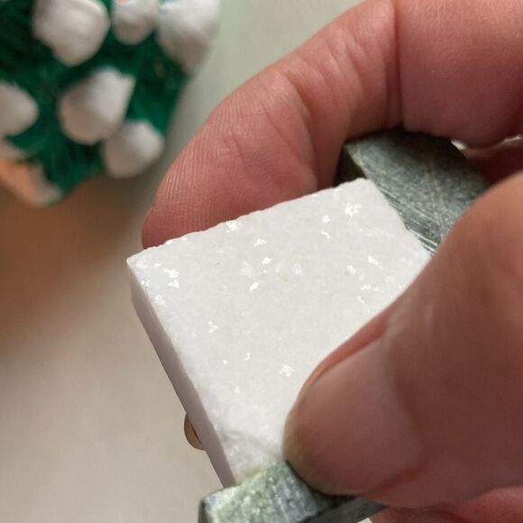 VTG Retired Department 56 “All Saints Church” Handpainted Ceramic Made in USA - Picture 13 of 16